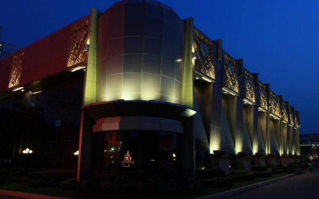 holiday-casino-place-4